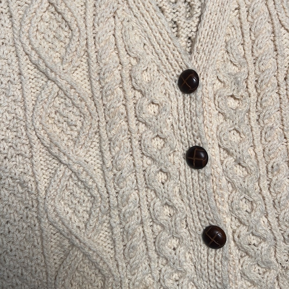 Andion hand knits Cream Cable Knit Men's wool Sweater Vest - Picture 3 of 7